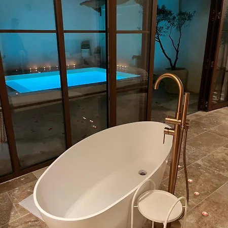 Pool בית נופש *